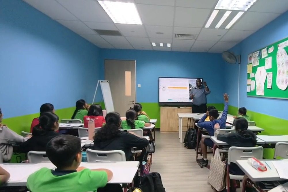 Smart Classroom Learning Environment